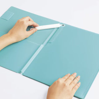 Campus Clipboard Files A4 3 Color Set clip mechanism close-up – Shibuya Stationery