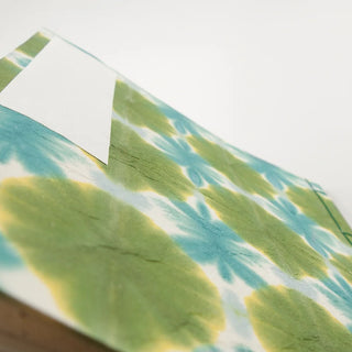 Hand-dyed Washi Guest Book Snowflake Dye Green page pattern close-up - Shibuya Stationery