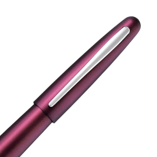 Pilot Cocoon Fountain Pen Medium Bordeaux clip detail – Shibuya Stationery