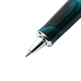 Pilot Timeline Eternal Ballpoint Pen Eternal Green close-up of tip and smooth barrel – Shibuya Stationery