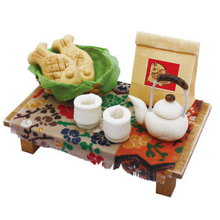 Showa Street Stall Kit Taiyaki Shop minitaure model detail – Shibuya Stationery