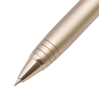 Close up of the pen tip of the Uni-ball ZENTO Flow Model 3-color ballpoint pen 0.38mm - Shibuya Stationery Store