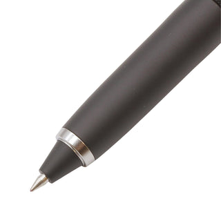 Close up of the pen tip of the Uni-ball ZENTO Signature Model 3-color ballpoint pen 0.5mm in metallic black - Shibuya Stationery Store