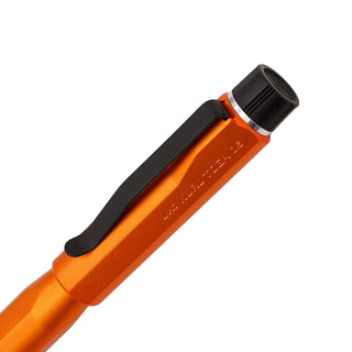 Uni Kuru Toga Dive Mechanical Pencil 0.5 Twilight Orange clip and body detail – Shibuya Stationery